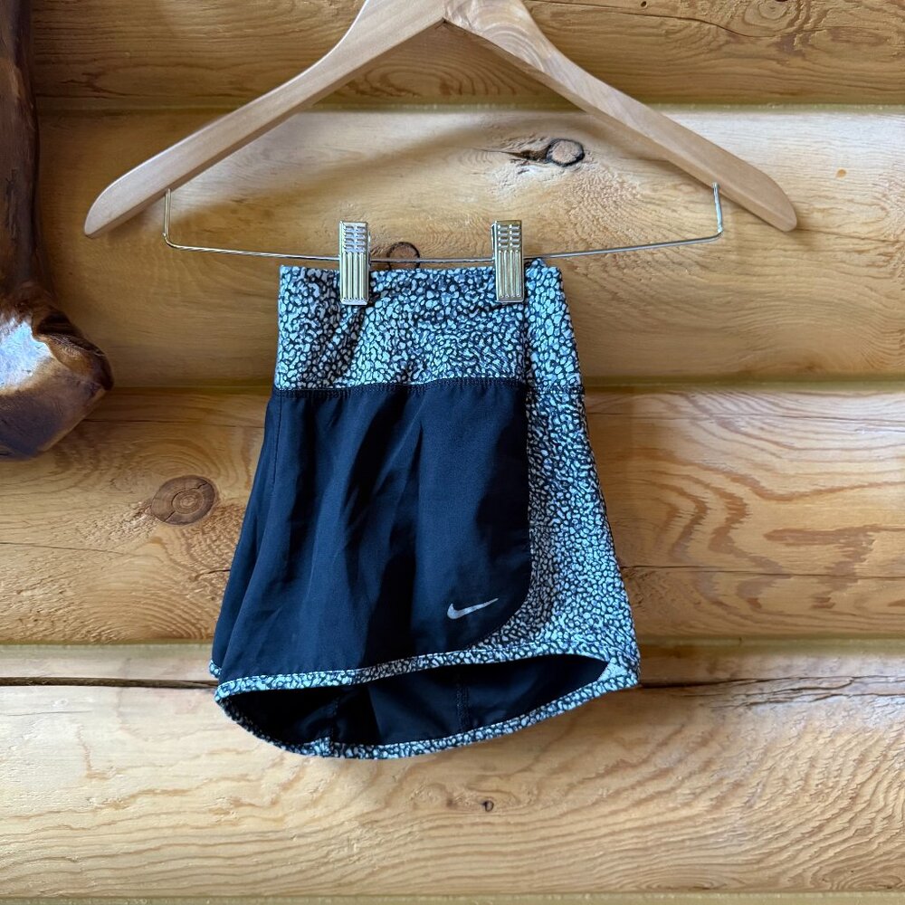 Nike Dri-Fit Shorts in Black and Black&White Speckle